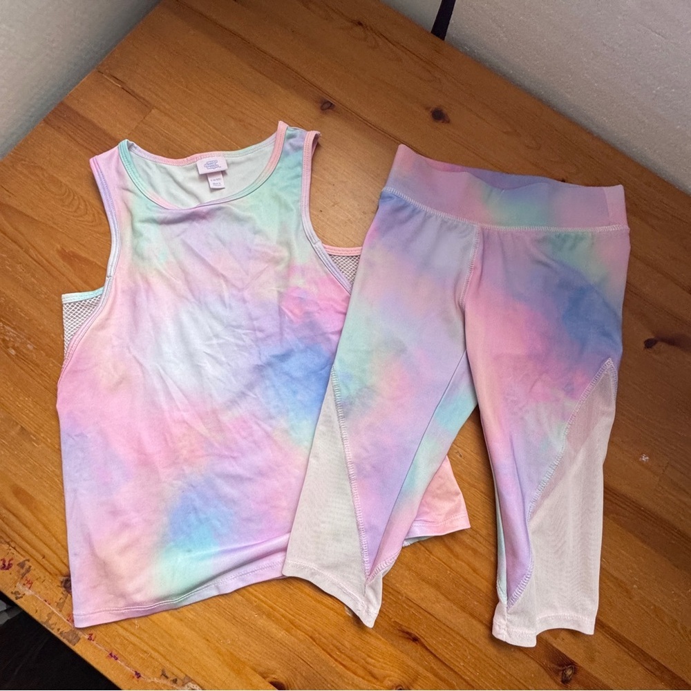 More than magic tie dye short set sleeveless , capris size 5/6